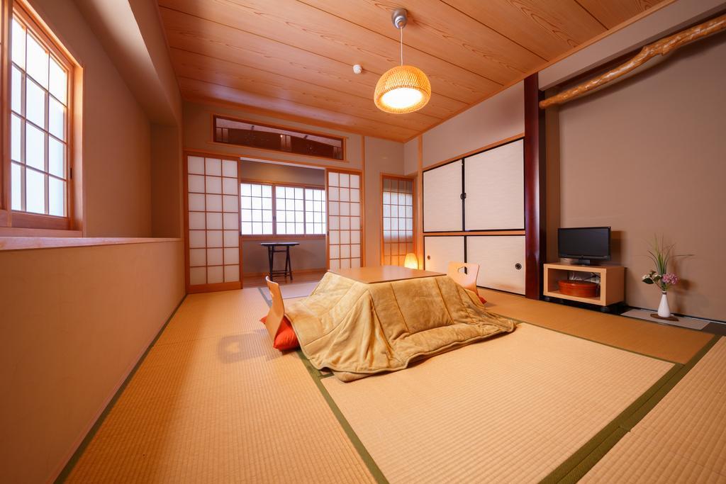 Yufuin Ryokan Tadaima Buitenkant foto
