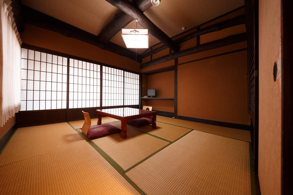 Yufuin Ryokan Tadaima Buitenkant foto