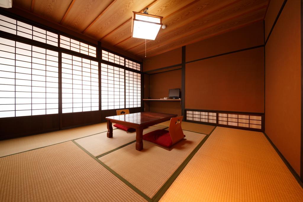 Yufuin Ryokan Tadaima Buitenkant foto